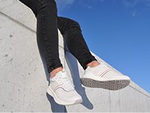Sneakers e scarpe di tela da donna